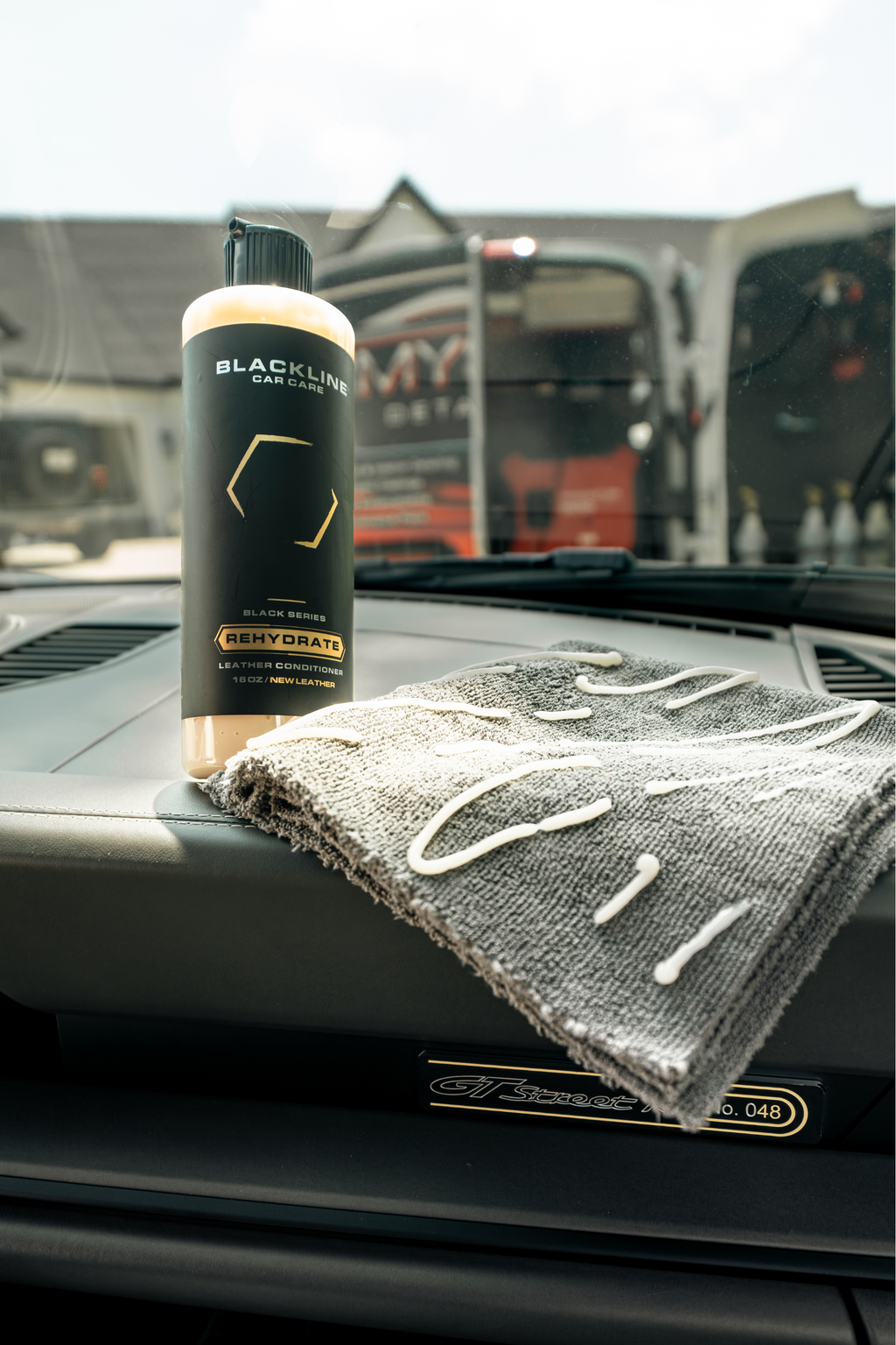BLACKLINE® REHYDRATE LEATHER CONDITIONER