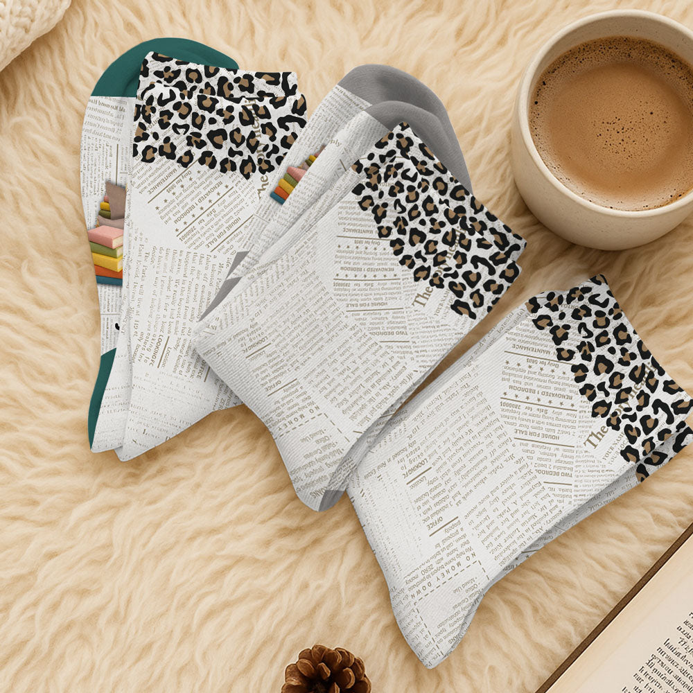 Custom Christmas Birthday Gift For Book Lovers, Bookworms, Readers • Just A Girl Loves Books - Personalized Crew Socks