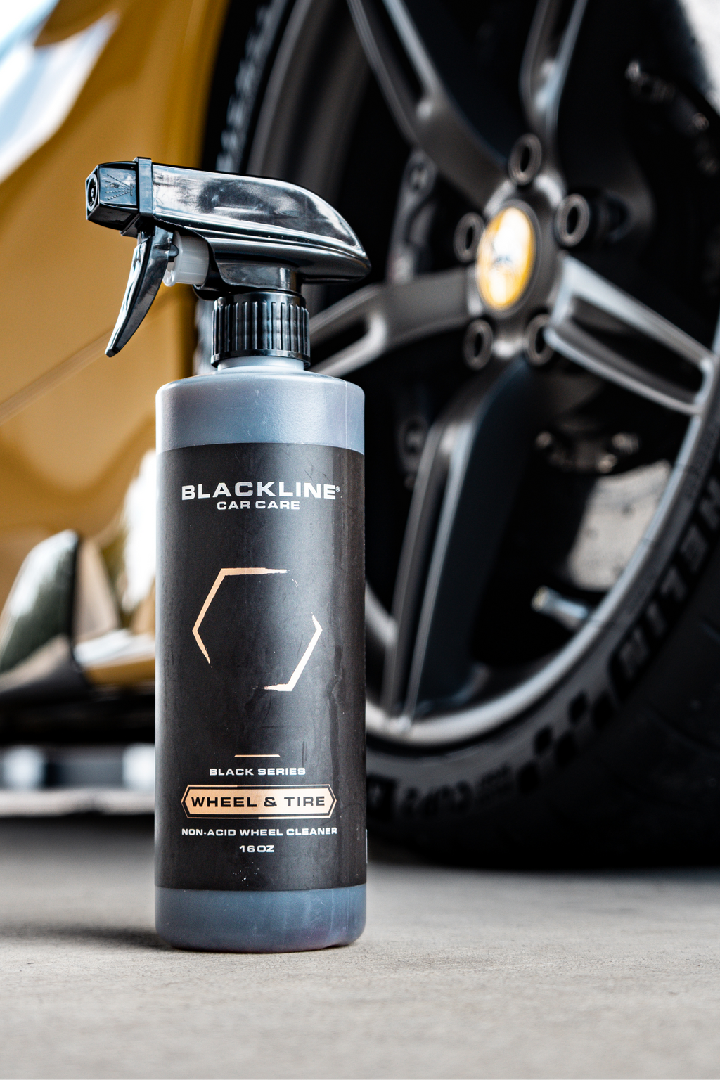 BLACKLINE® WHEEL N' TIRE CLEANER 64OZ