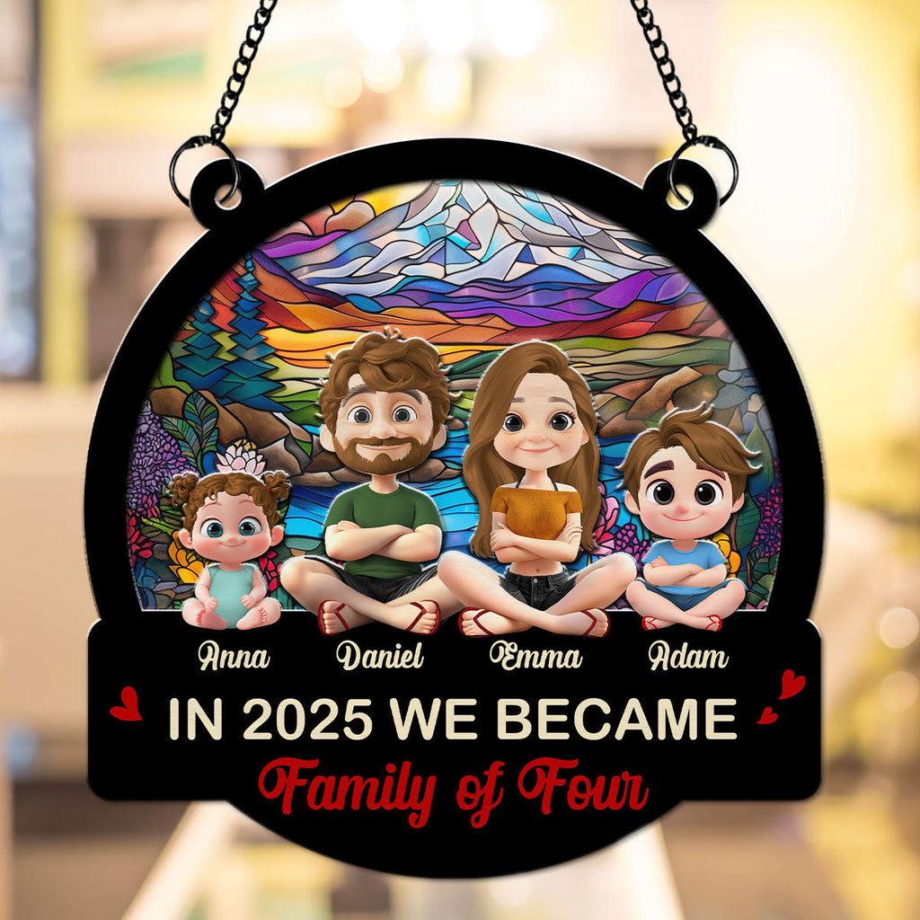 Custom Family Name Hanging Decor, Christmas Birthday Gift •  A New Chapter Begins 2025 - Personalized Suncatcher