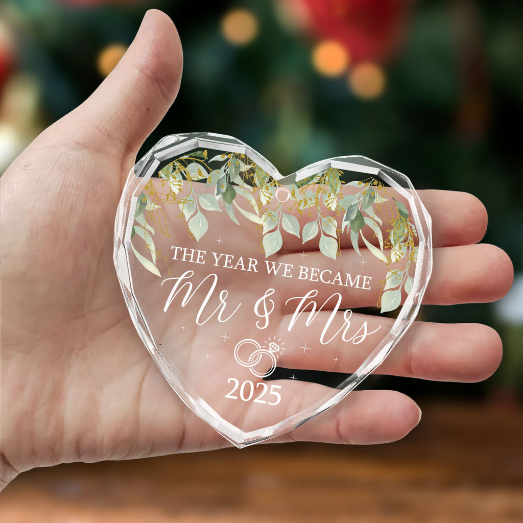 Custom First Christmas Ornament Married, Gift for Newlyweds •  We Became Mr And Mrs - Personalized Glass Ornament