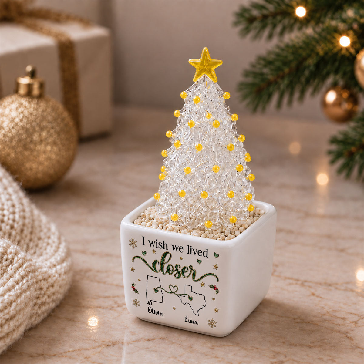 Live Closer - Personalized Glass Christmas Tree