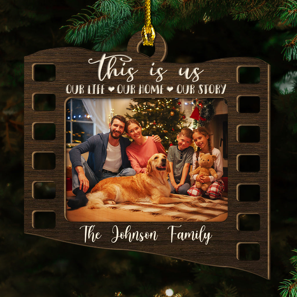 Custom Photo Family Ornament, Christmas Gift for Family Members • Merry Kissmas 2025 - Personalized 2-layered Wood Ornament