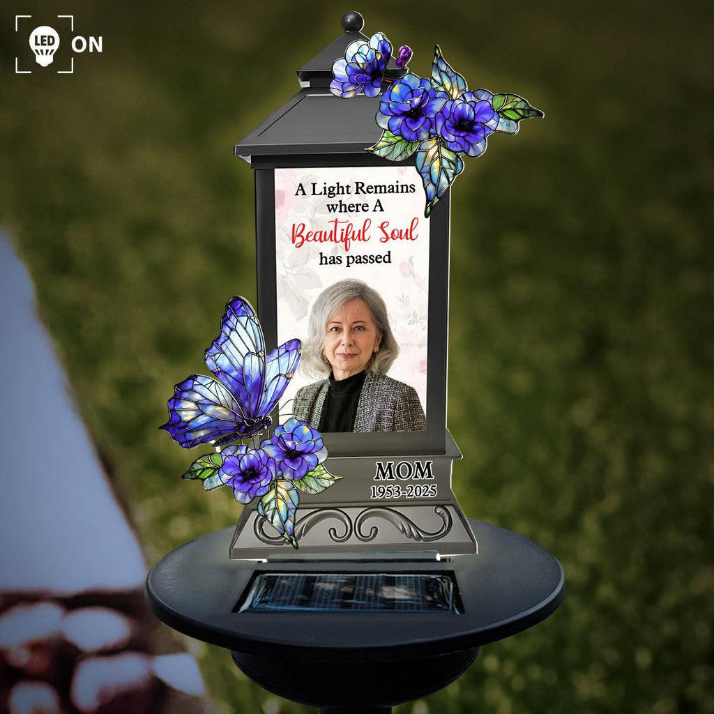 A Light Remains Where A Beautiful Soul Has Passed - Personalized Solar Light