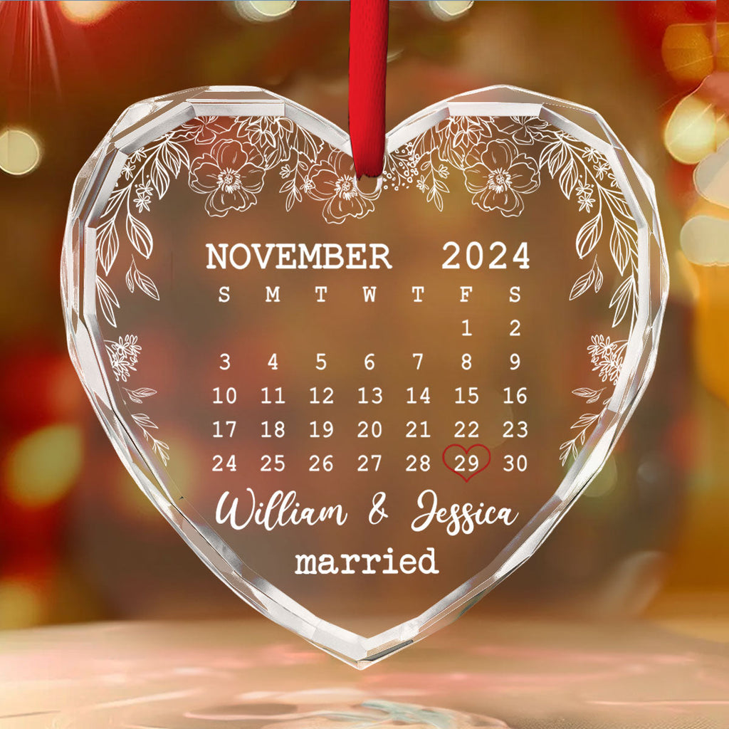 Custom Couple Christmas Ornament, Anniversary Gift •  The Day We Met - Personalized Glass Ornament