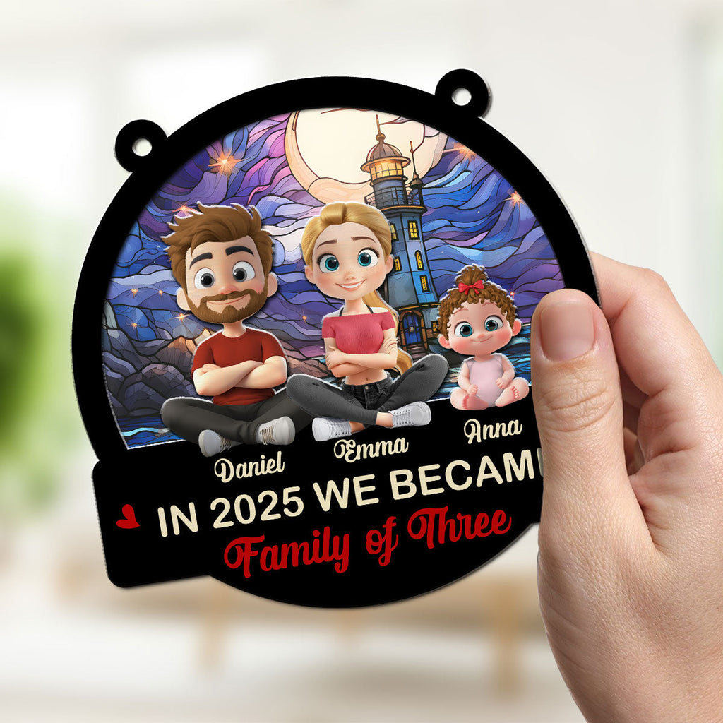 Custom Family Name Hanging Decor, Christmas Birthday Gift •  A New Chapter Begins 2025 - Personalized Suncatcher