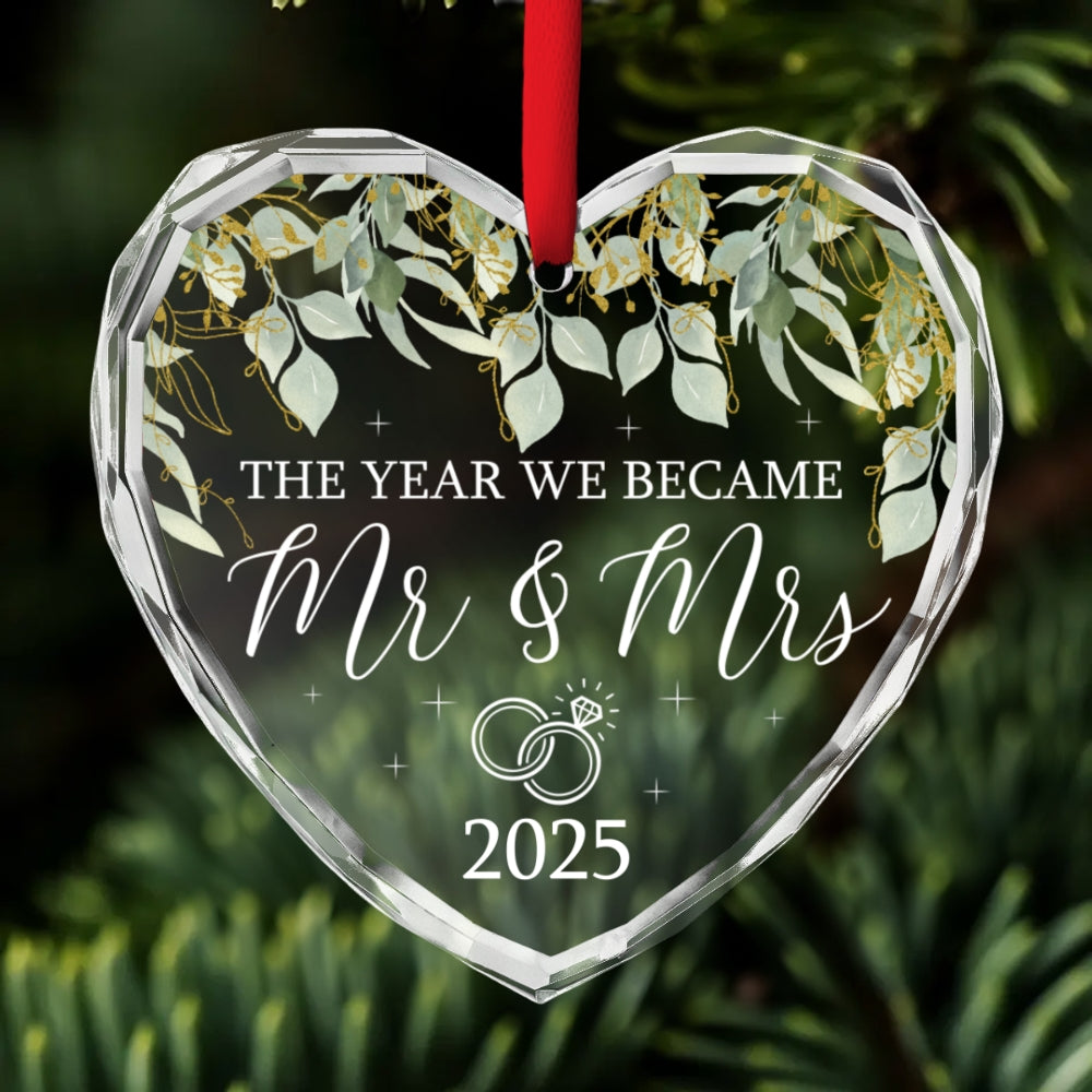 Custom First Christmas Ornament Married, Gift for Newlyweds •  We Became Mr And Mrs - Personalized Glass Ornament
