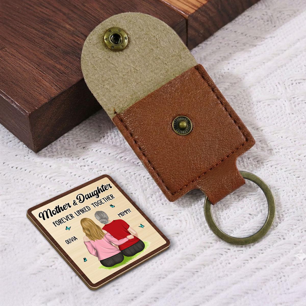 Custom Daughter Coin Keychain, Mother's Day Birthday Gifts • Mom And Children Forever Linked Together - Personalized Wooden Pocket Hug