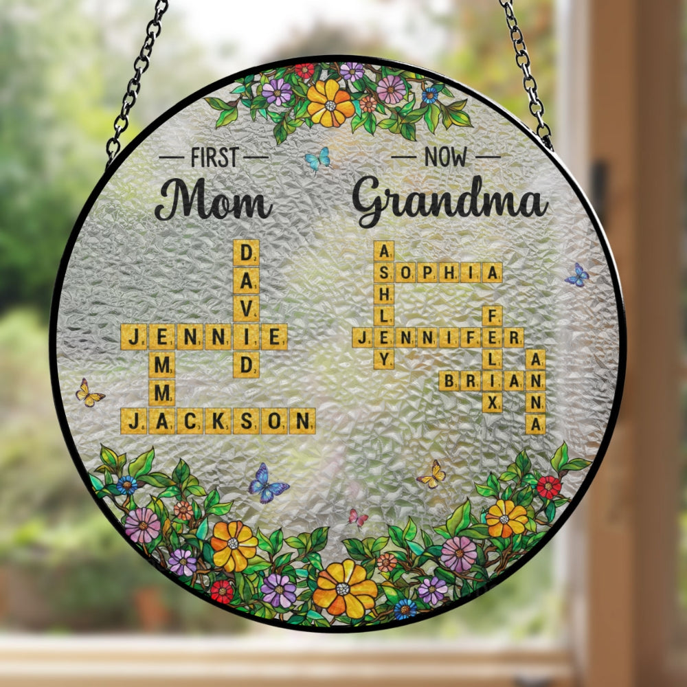 Custom Name Hanging Decor, Birthday Housewarming Gift • Mom And Grandma - Personalized Window Hanging Suncatcher