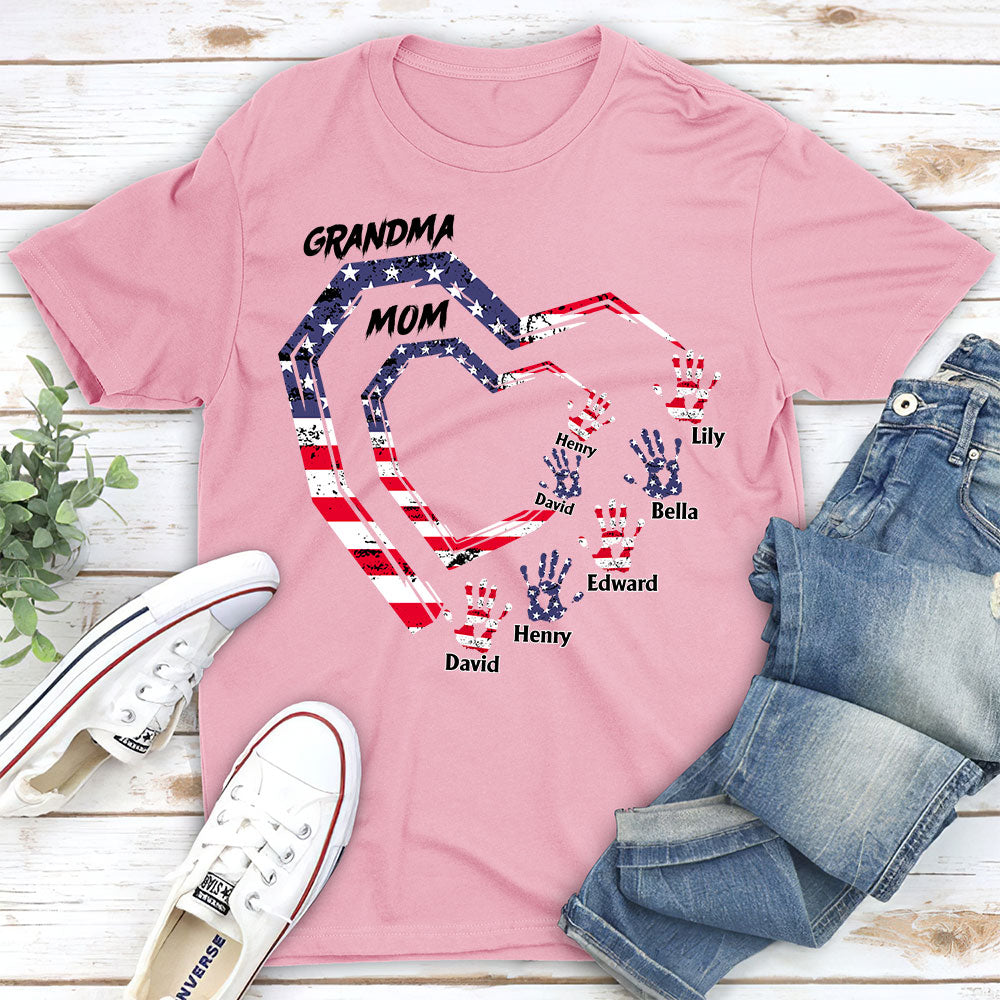 Custom Christmas & Birthday Gift for Mom, Grandma • We Love You Grandma - Personalized Shirt