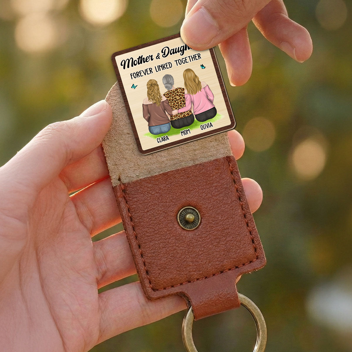 Custom Daughter Coin Keychain, Mother's Day Birthday Gifts • Mom And Children Forever Linked Together - Personalized Wooden Pocket Hug